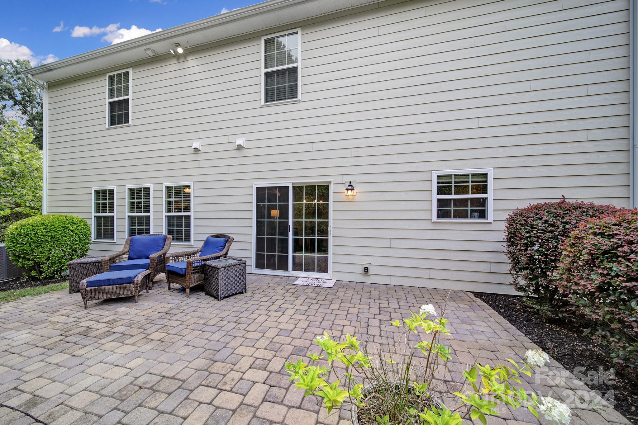 10257 Elizabeth Crest Lane