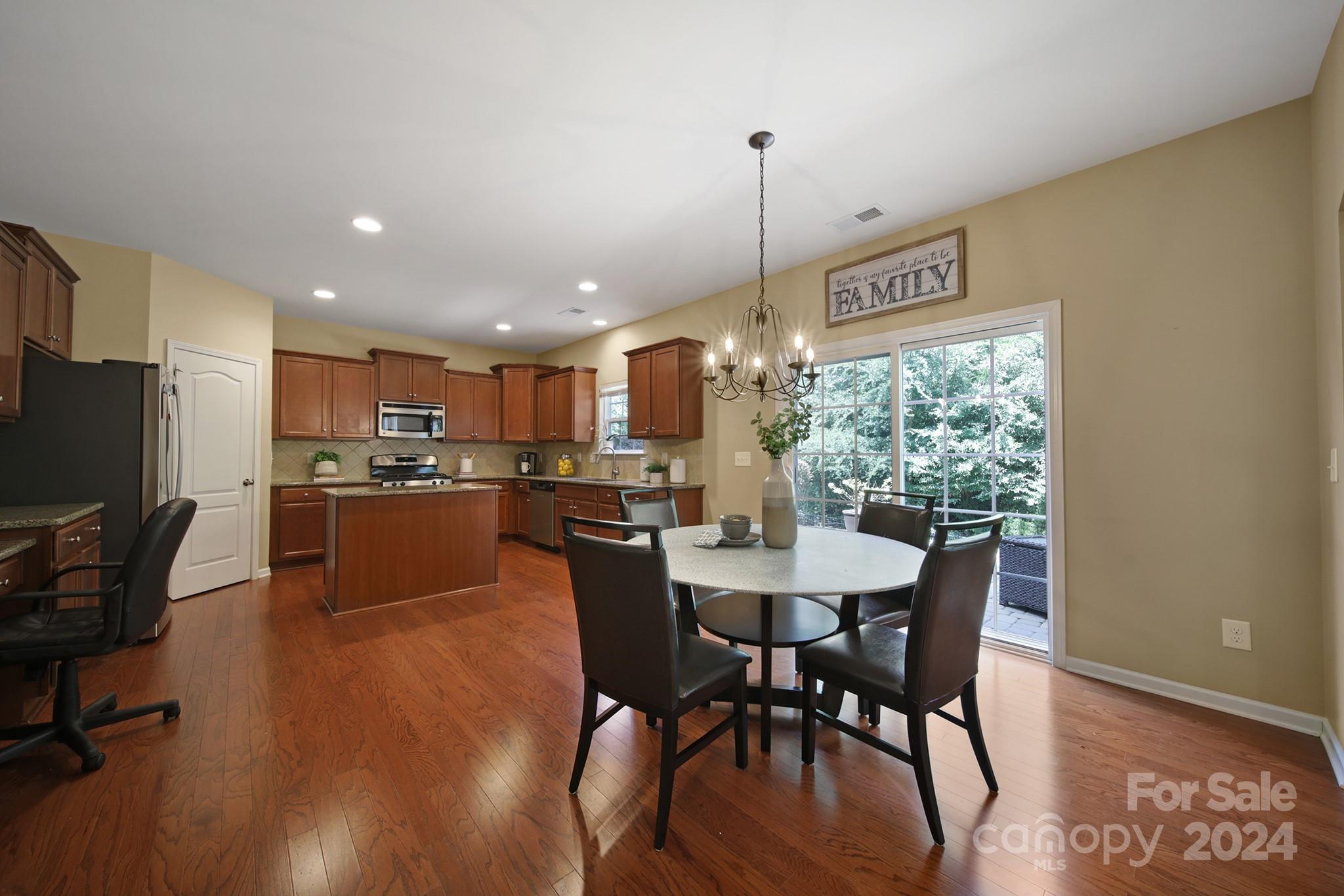 10257 Elizabeth Crest Lane