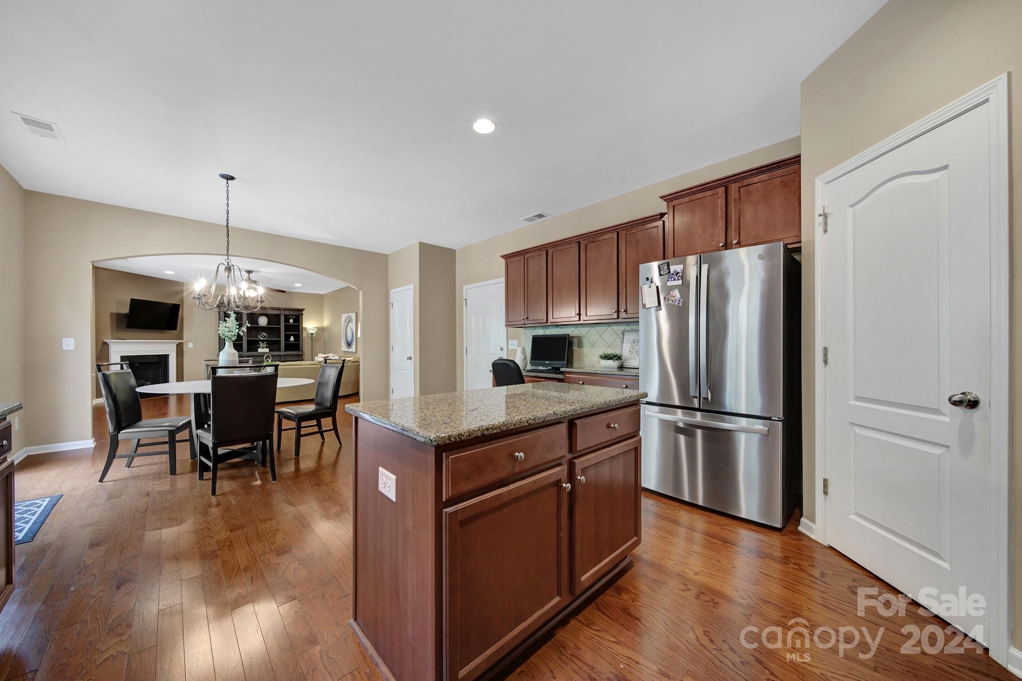 10257 Elizabeth Crest Lane