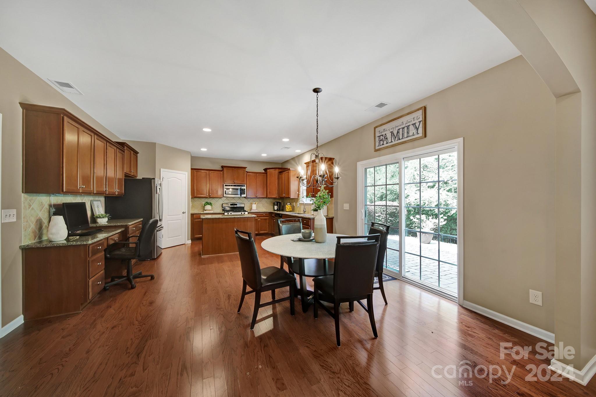 10257 Elizabeth Crest Lane