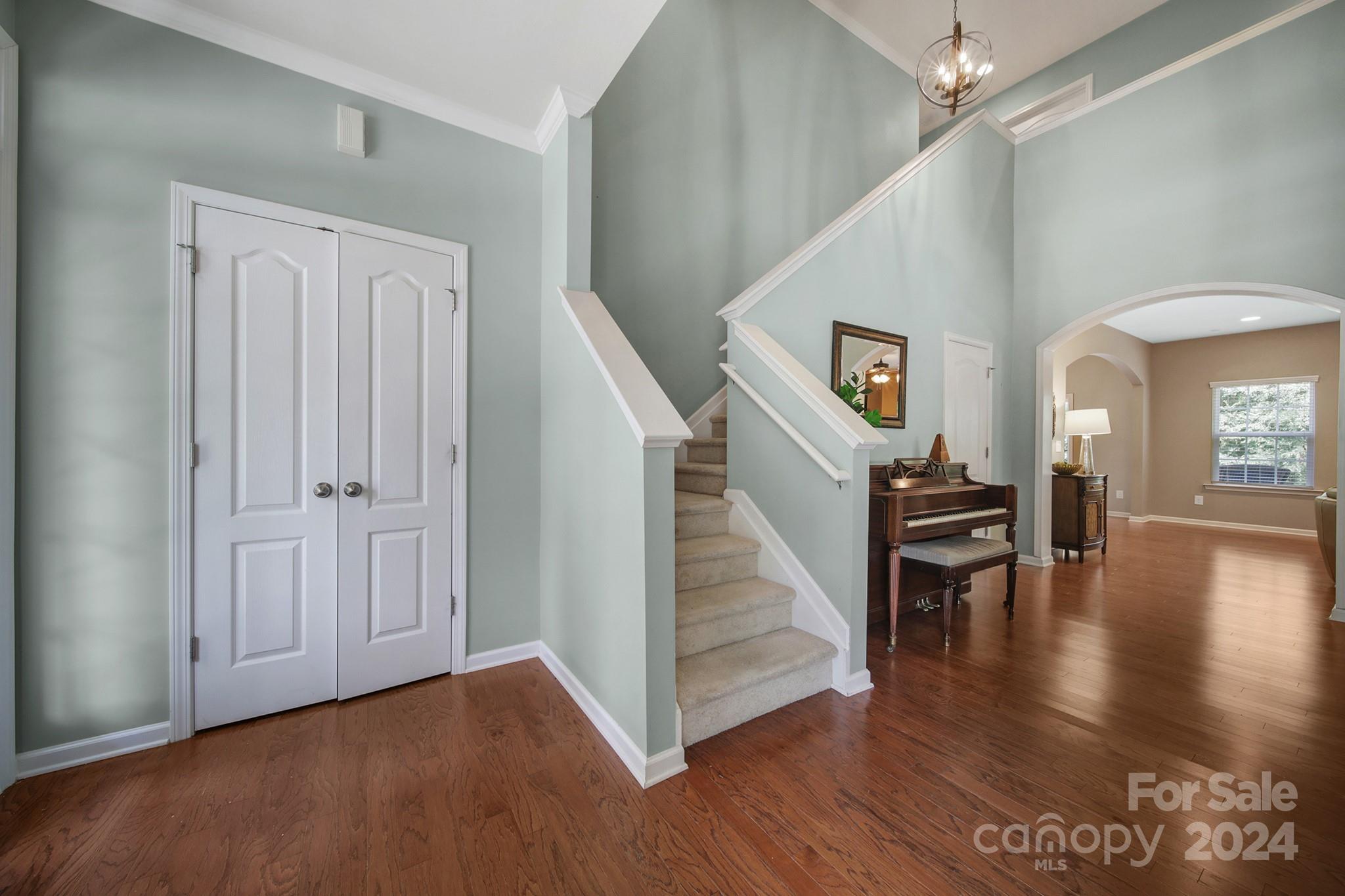 10257 Elizabeth Crest Lane