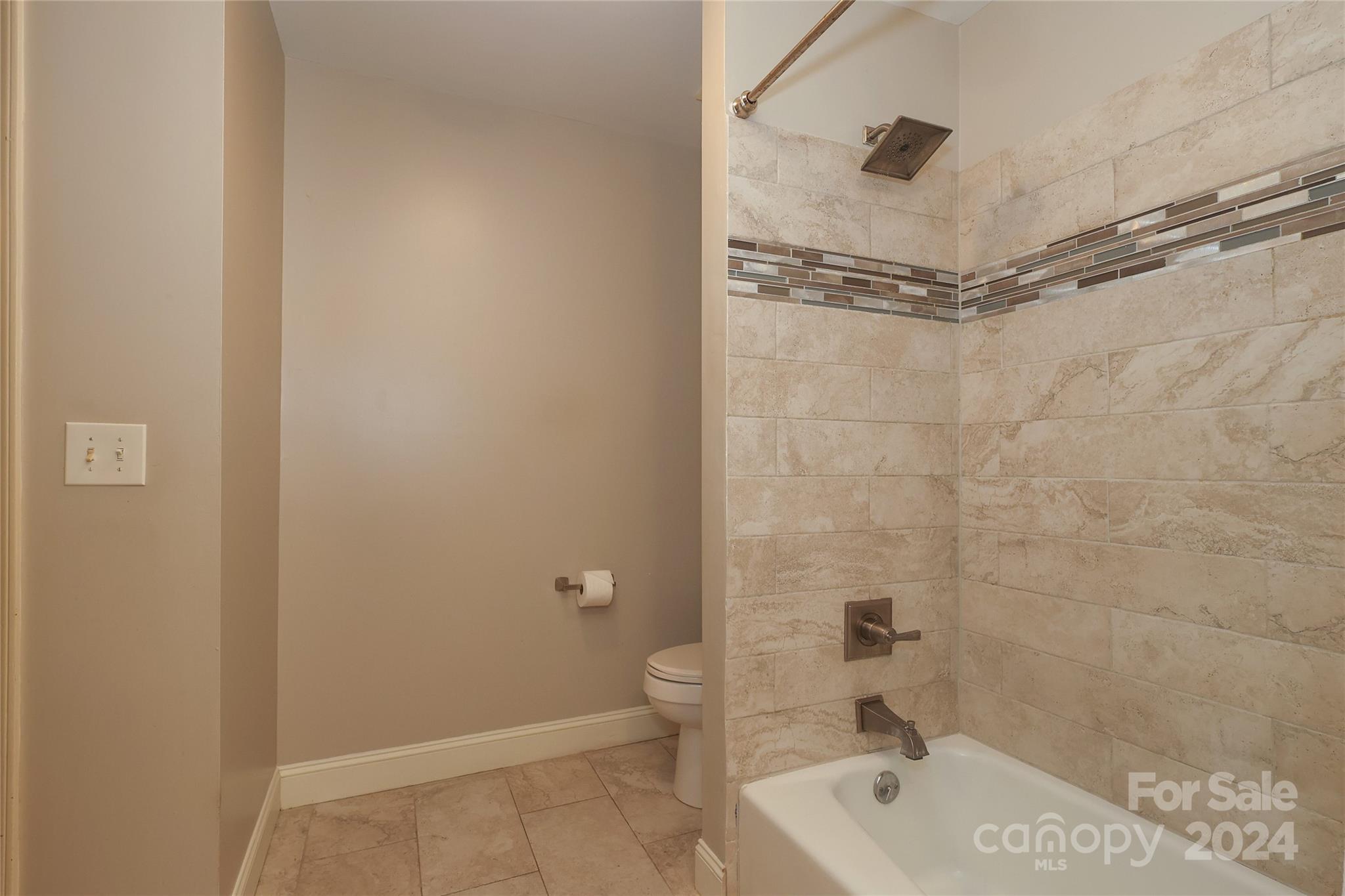 6552 Shaftesbury Road