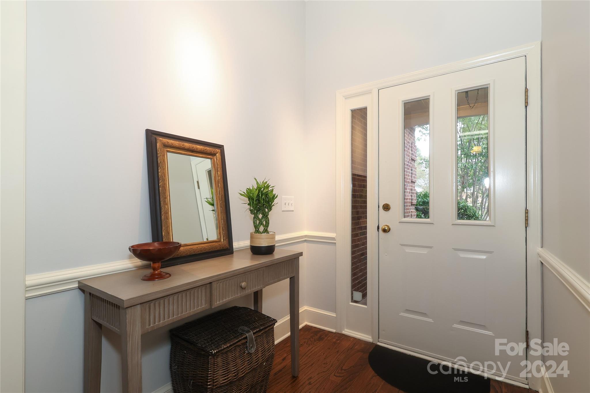 6552 Shaftesbury Road