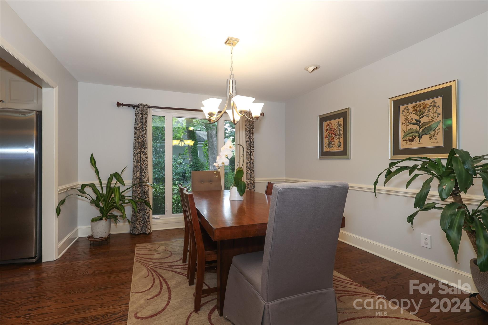 6552 Shaftesbury Road