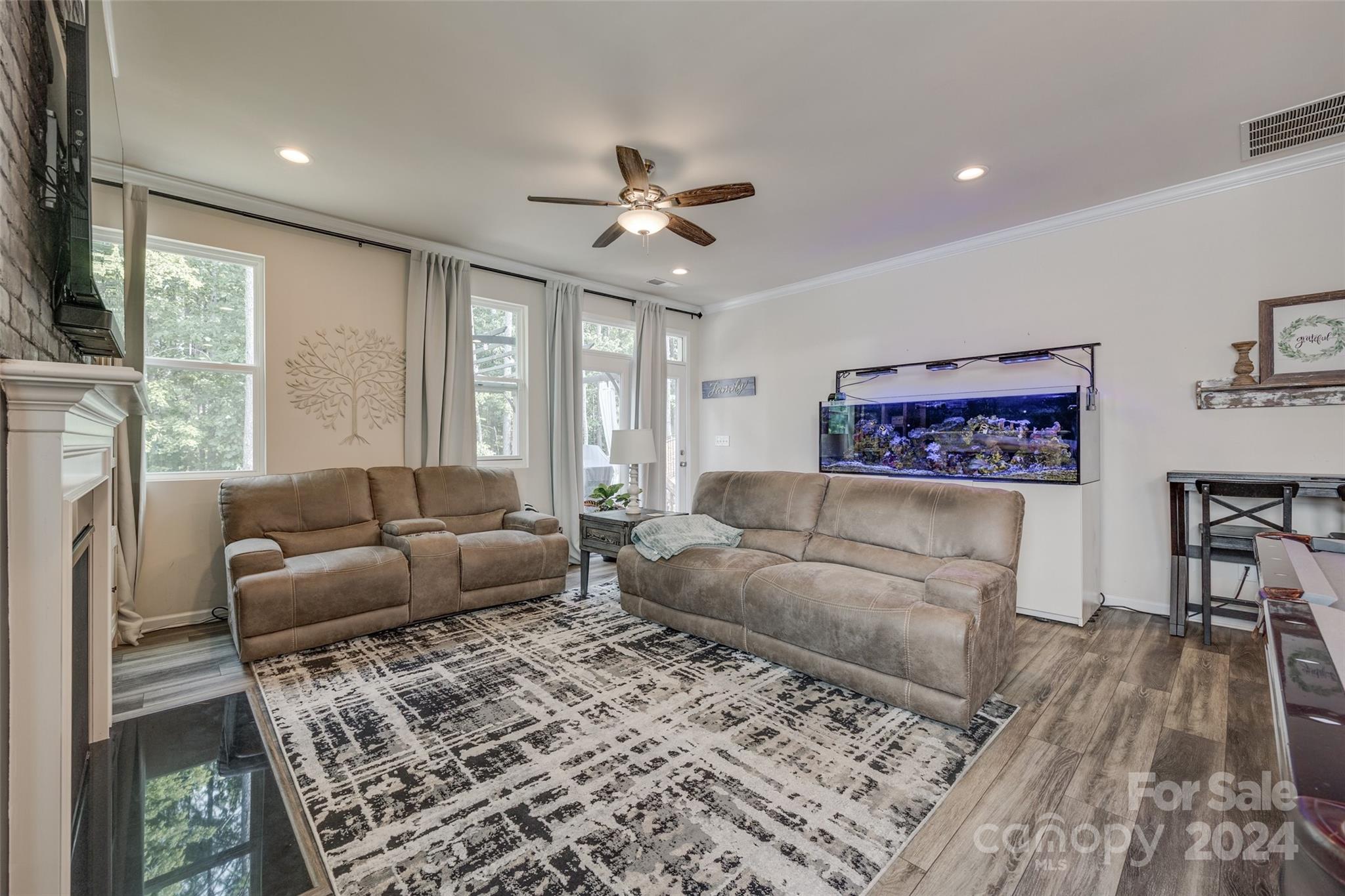 15004 Red Canoe Way