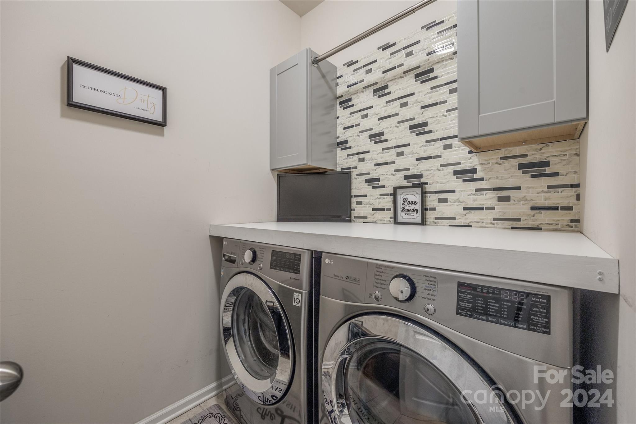 15004 Red Canoe Way