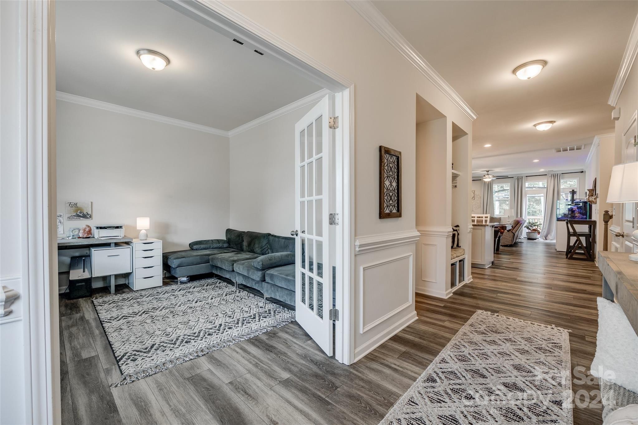 15004 Red Canoe Way