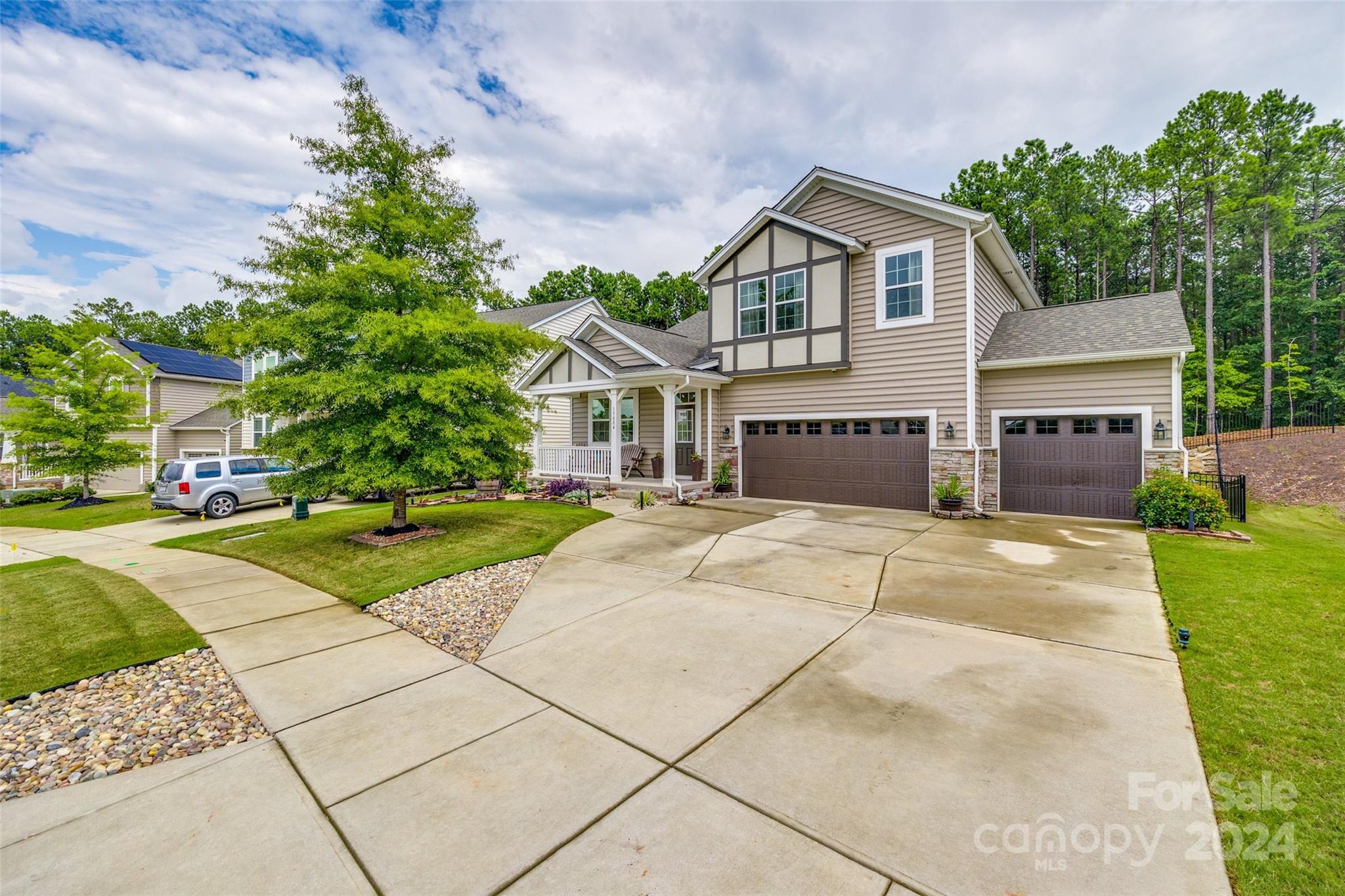 15004 Red Canoe Way