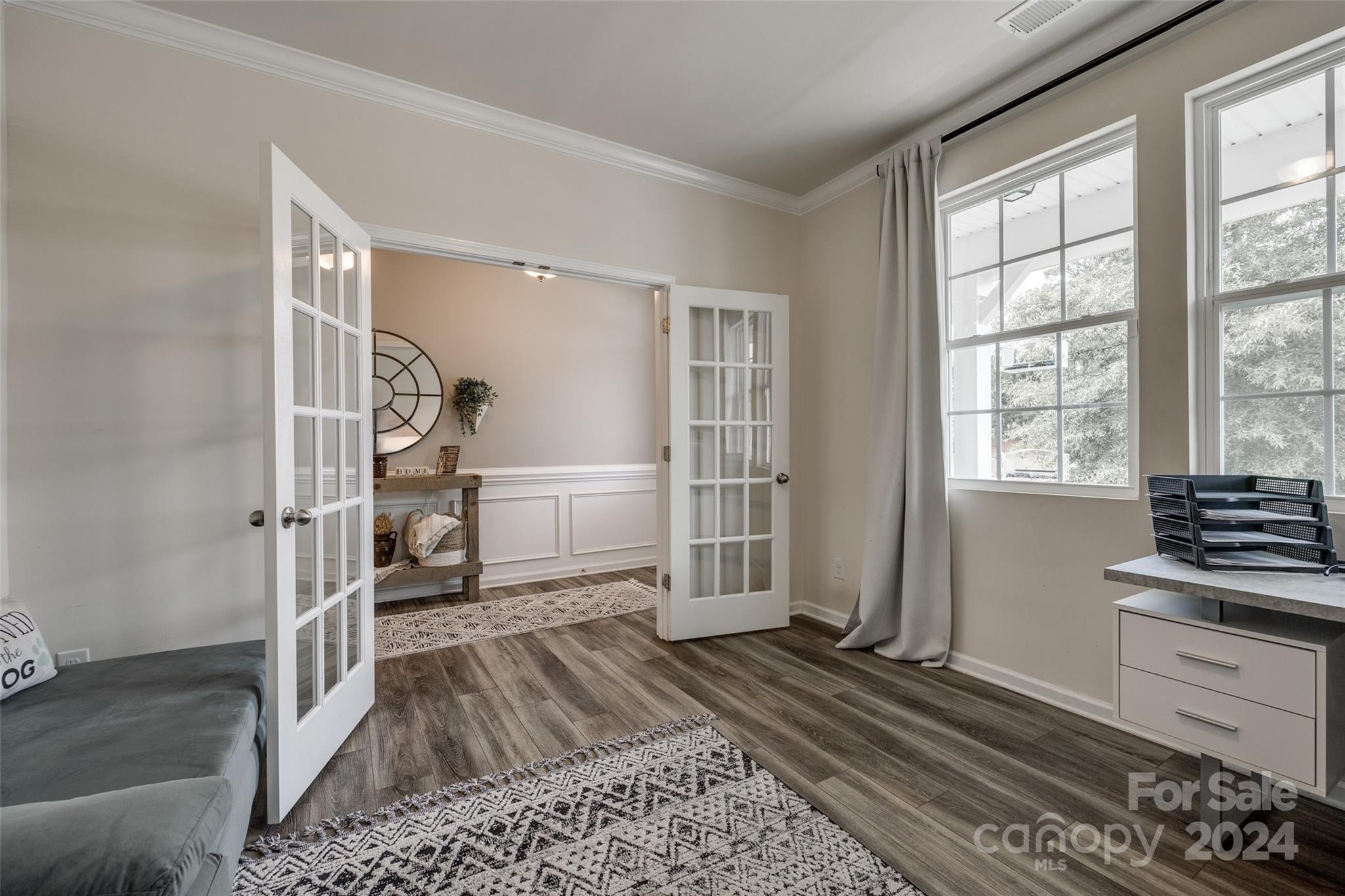 15004 Red Canoe Way