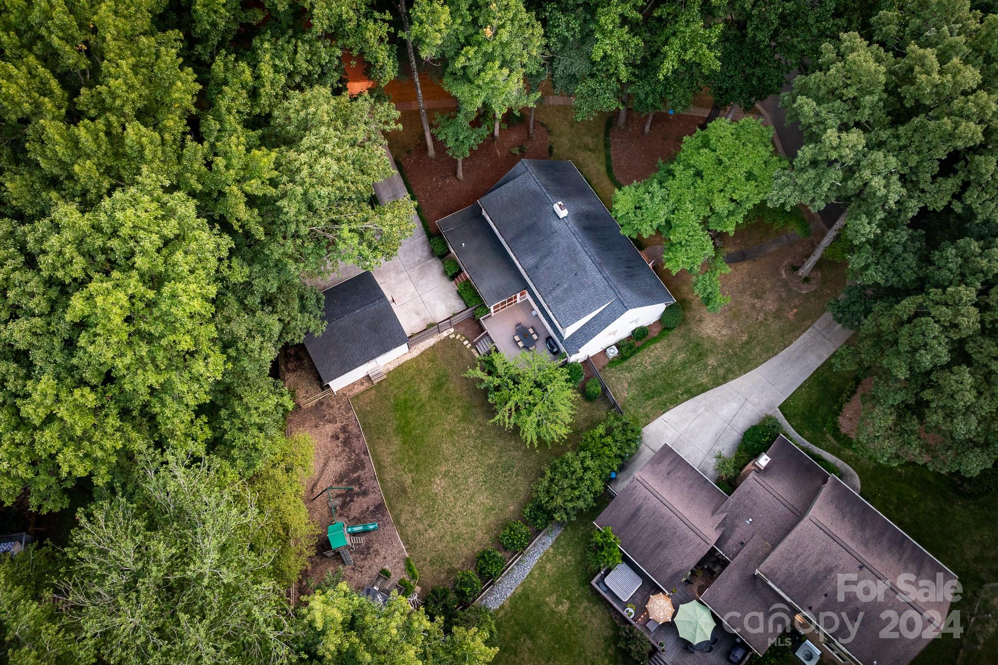 700 Nottingham Drive