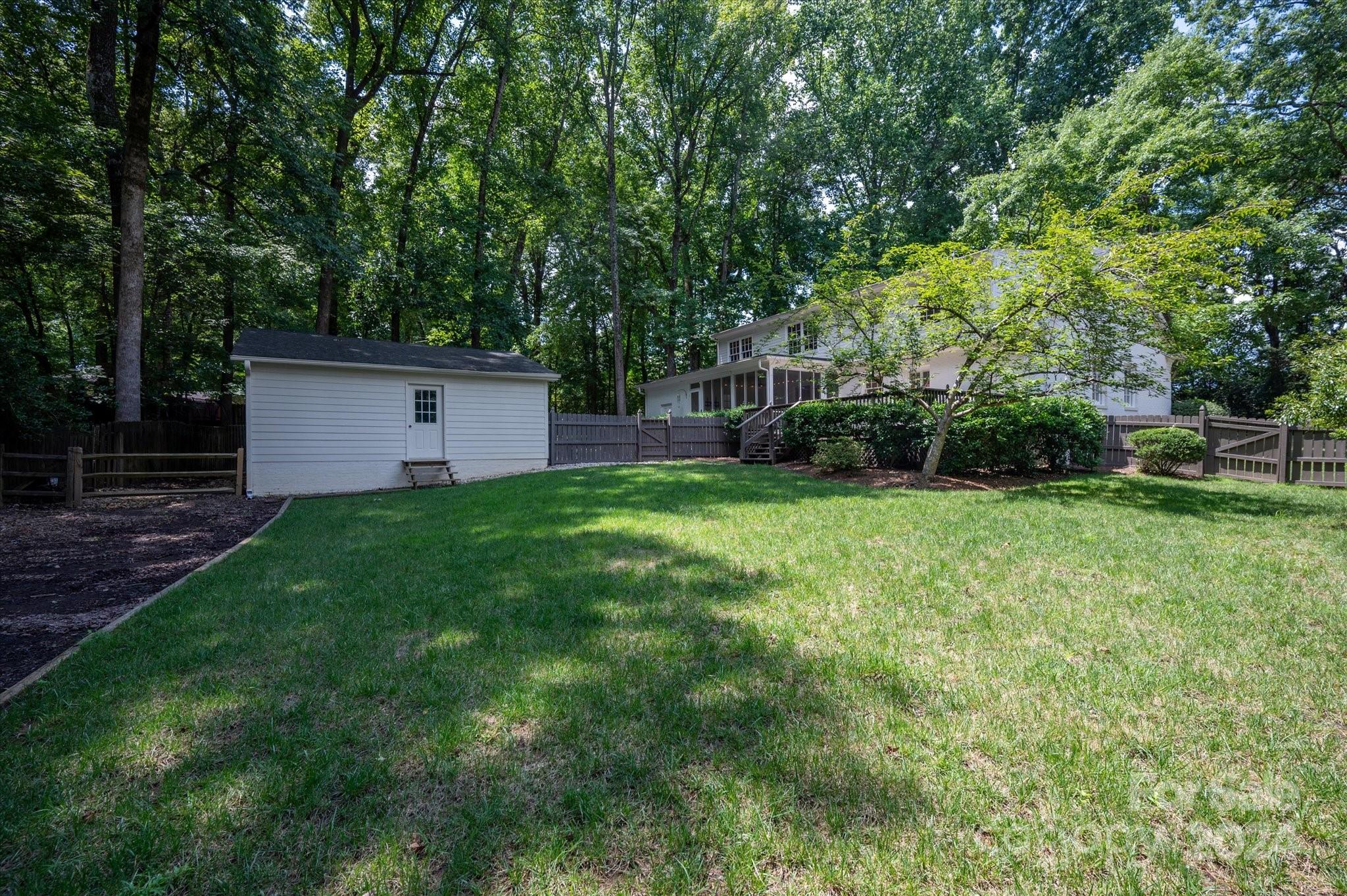 700 Nottingham Drive