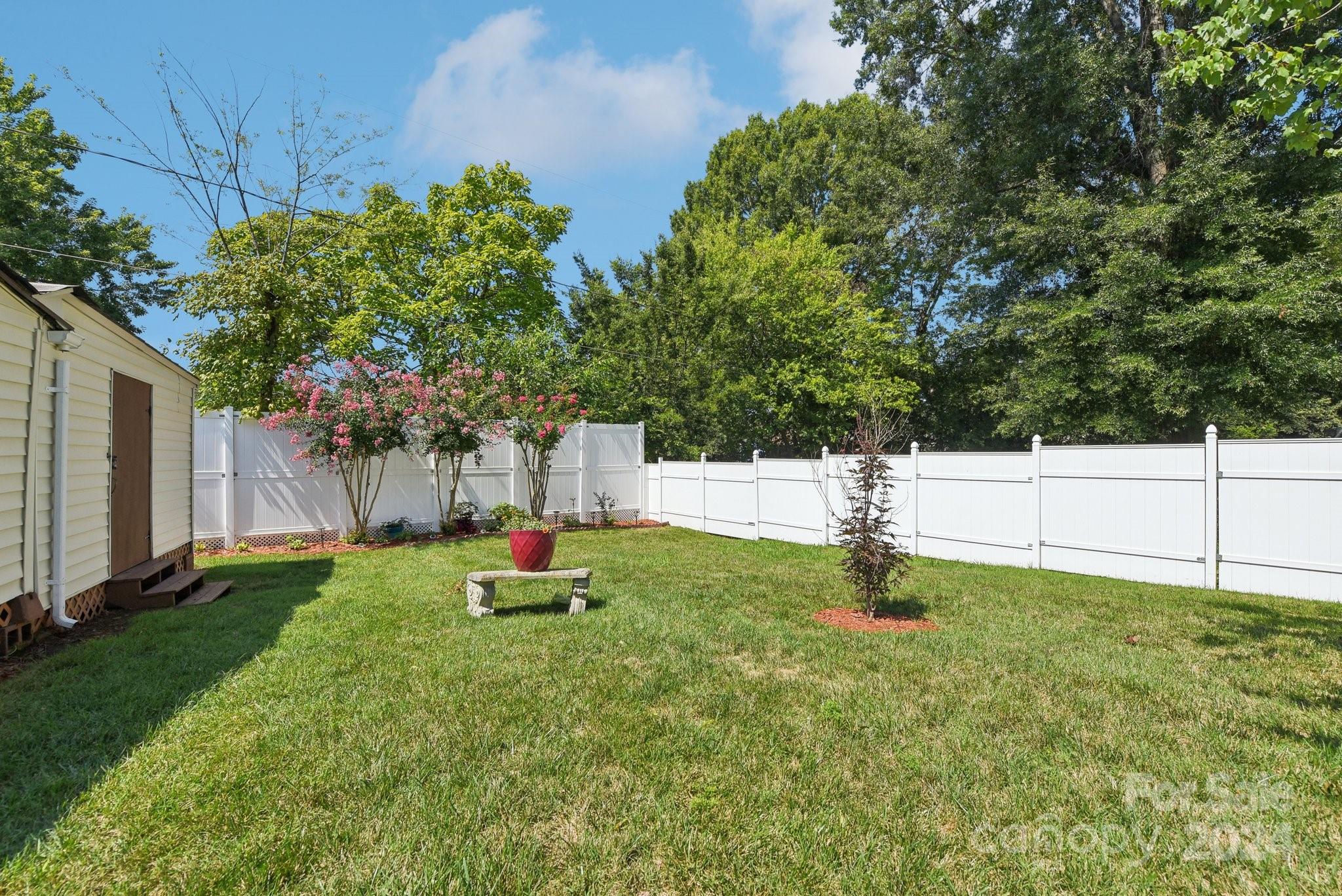 2101 Artwood Lane