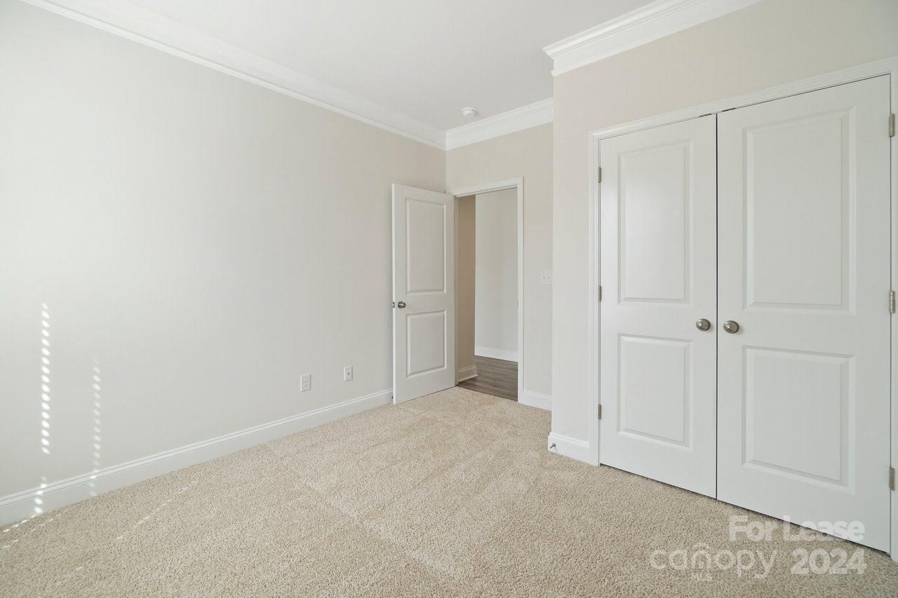 1024 Arbury Way