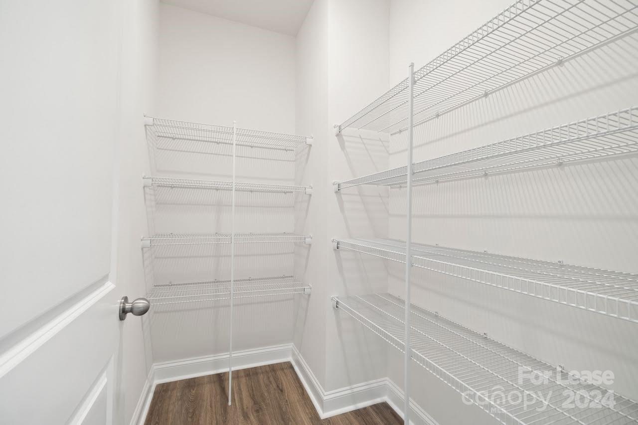 1024 Arbury Way
