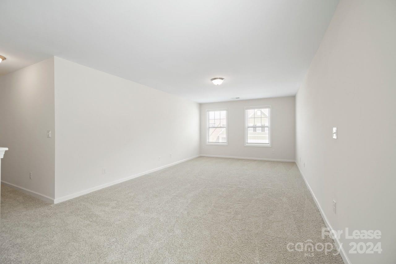 1024 Arbury Way