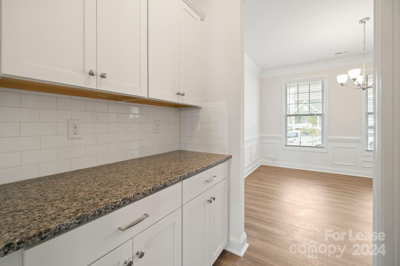 1024 Arbury Way