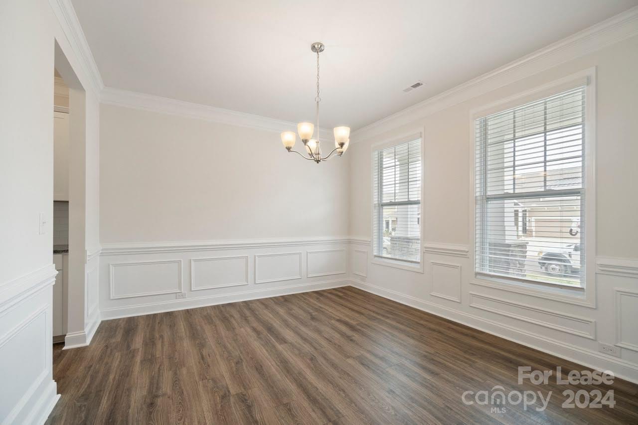 1024 Arbury Way