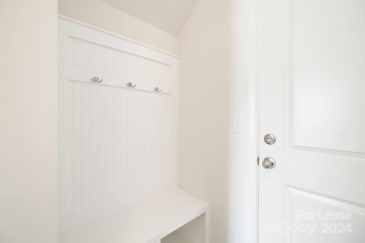 1024 Arbury Way