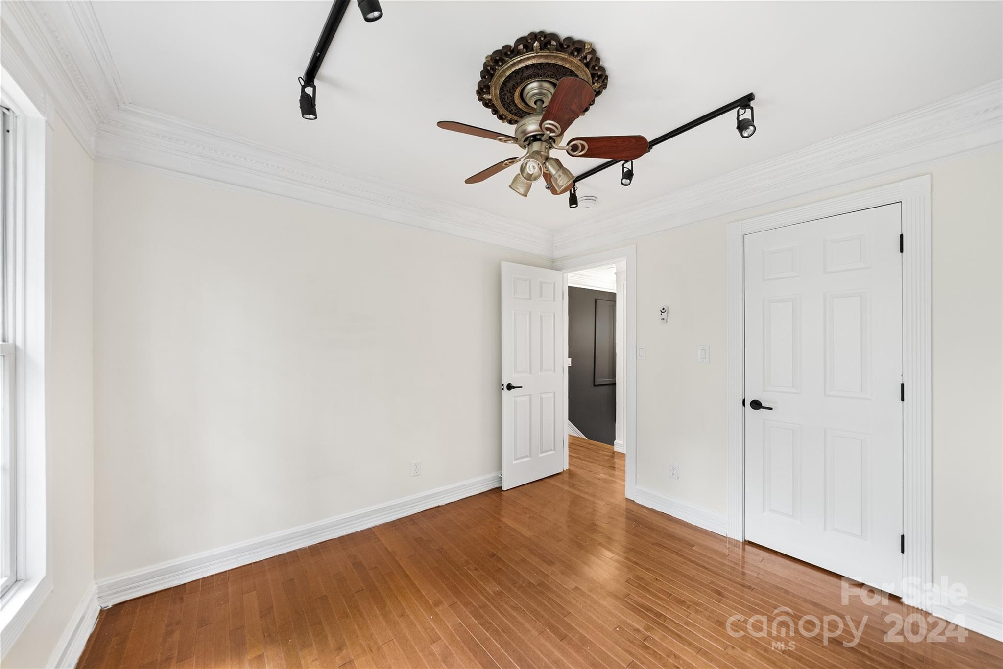 4000 Waterford Drive