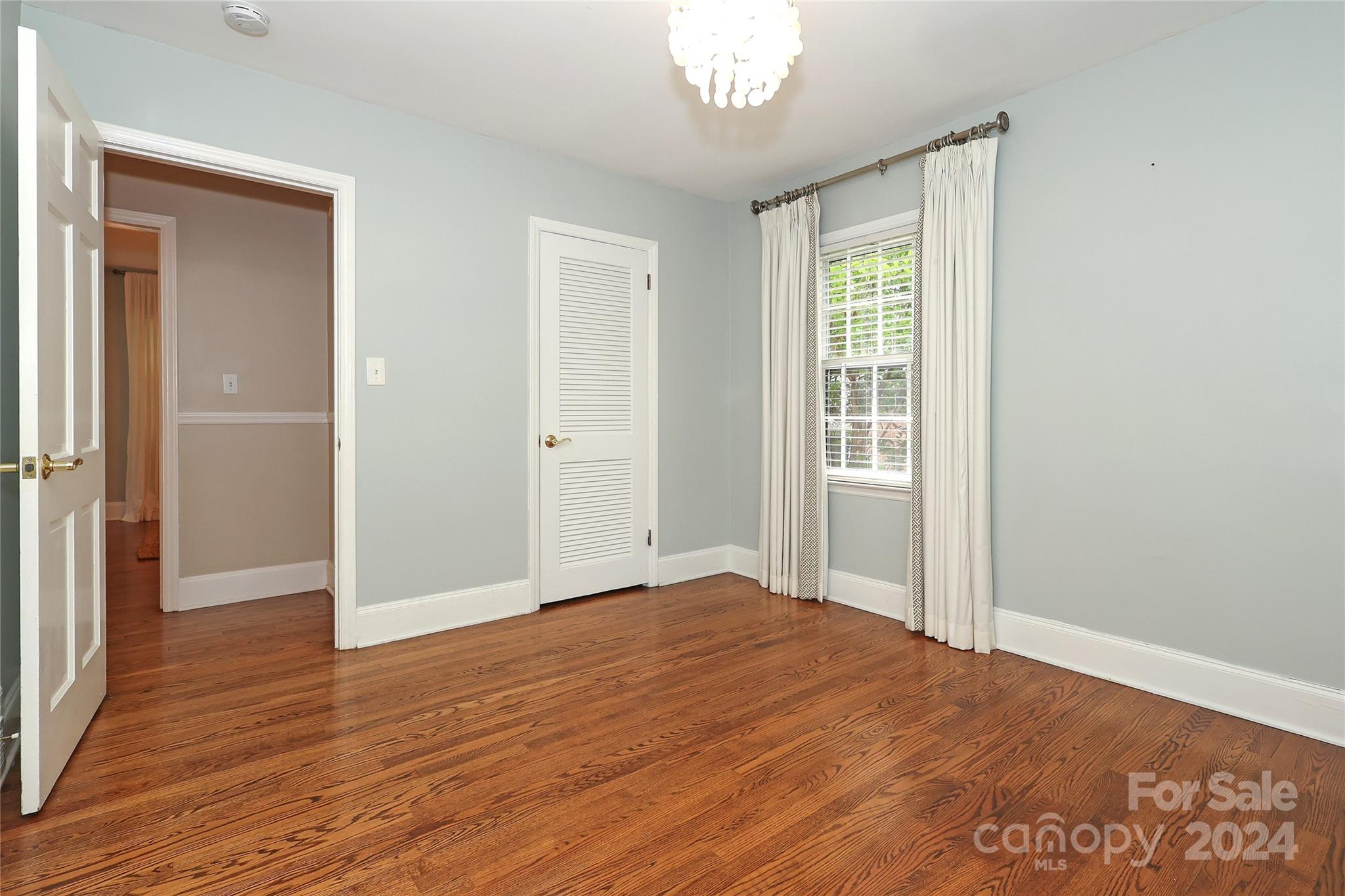 528 Ellsworth Road