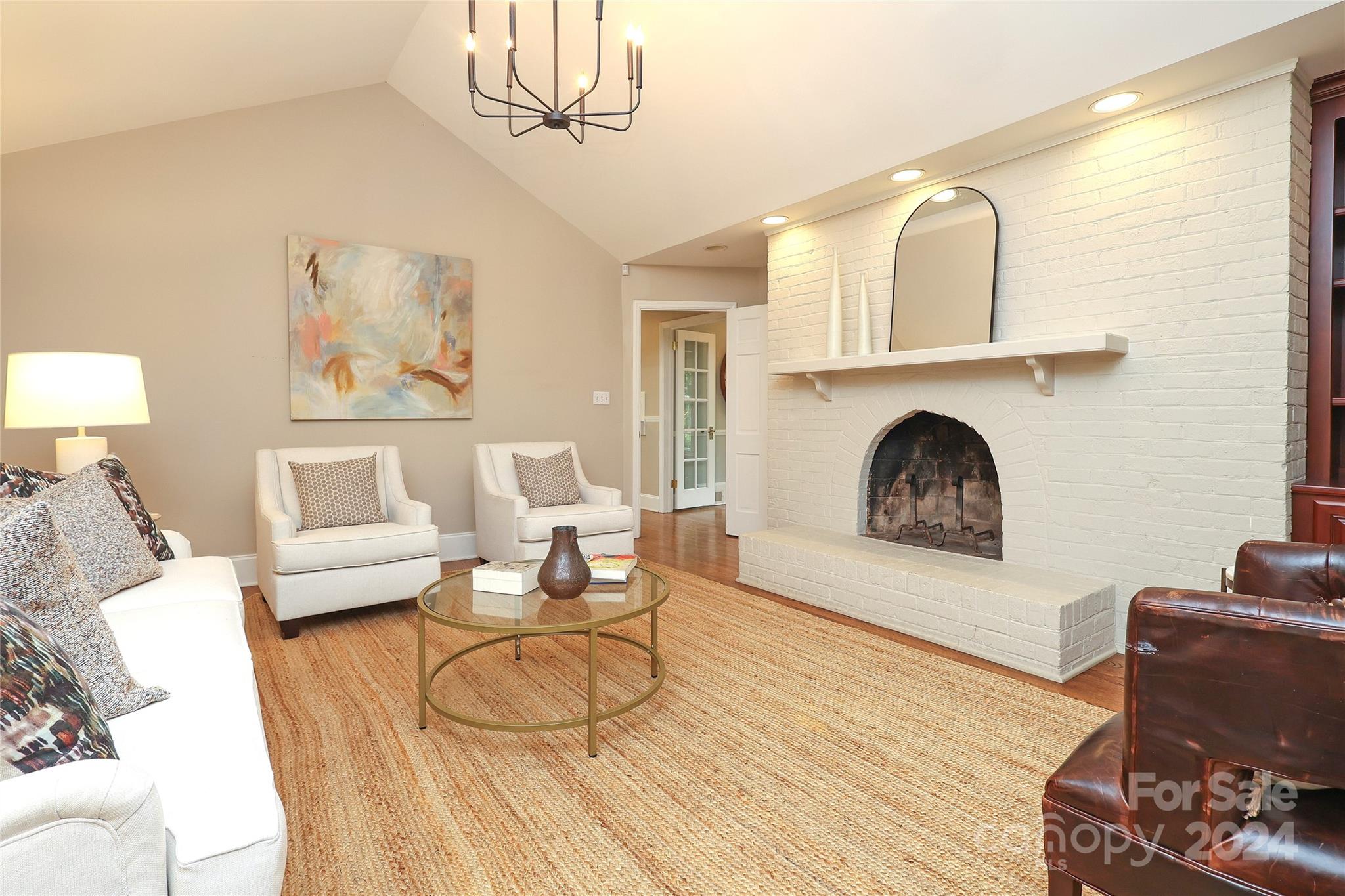 528 Ellsworth Road