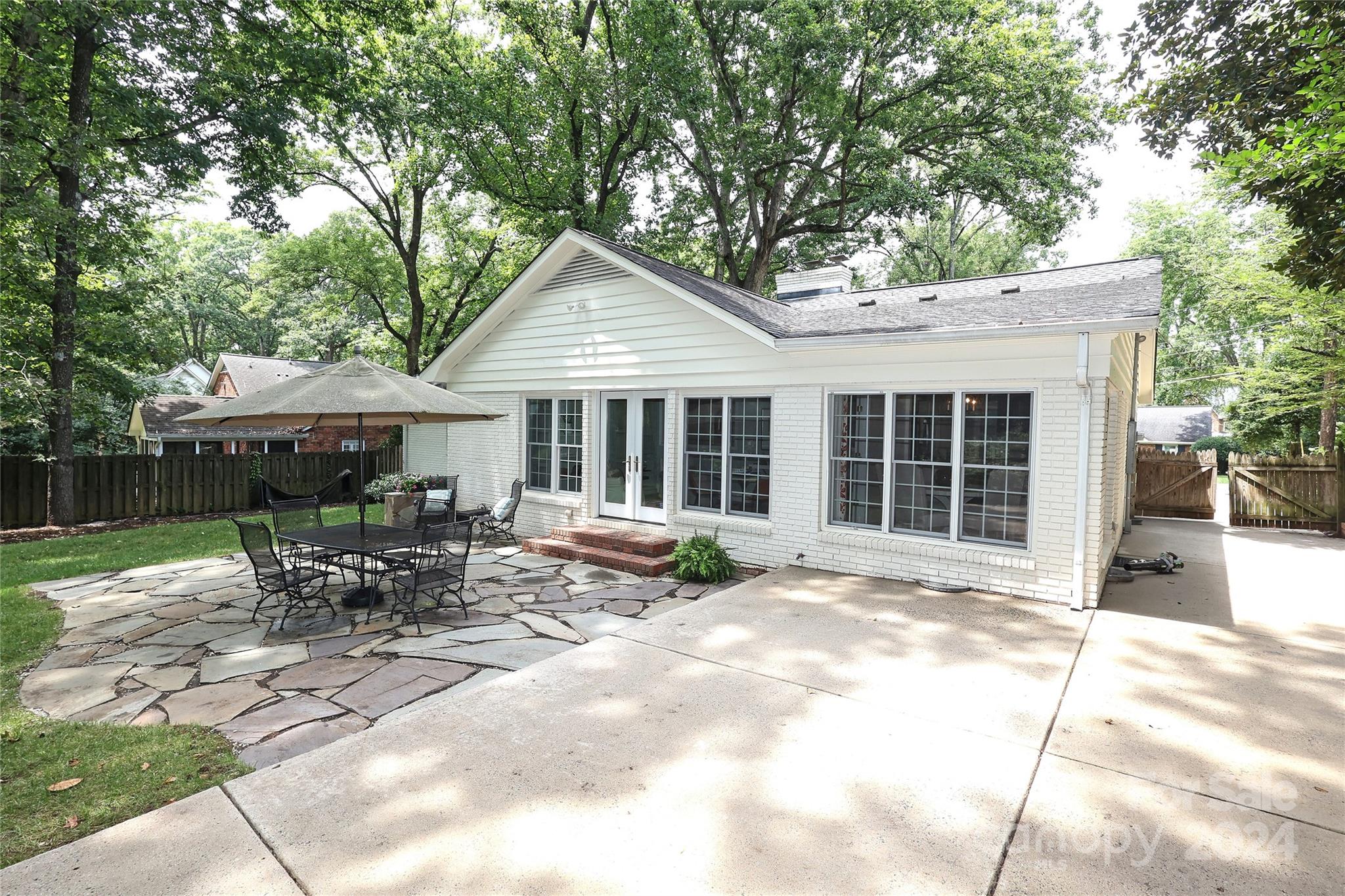 528 Ellsworth Road