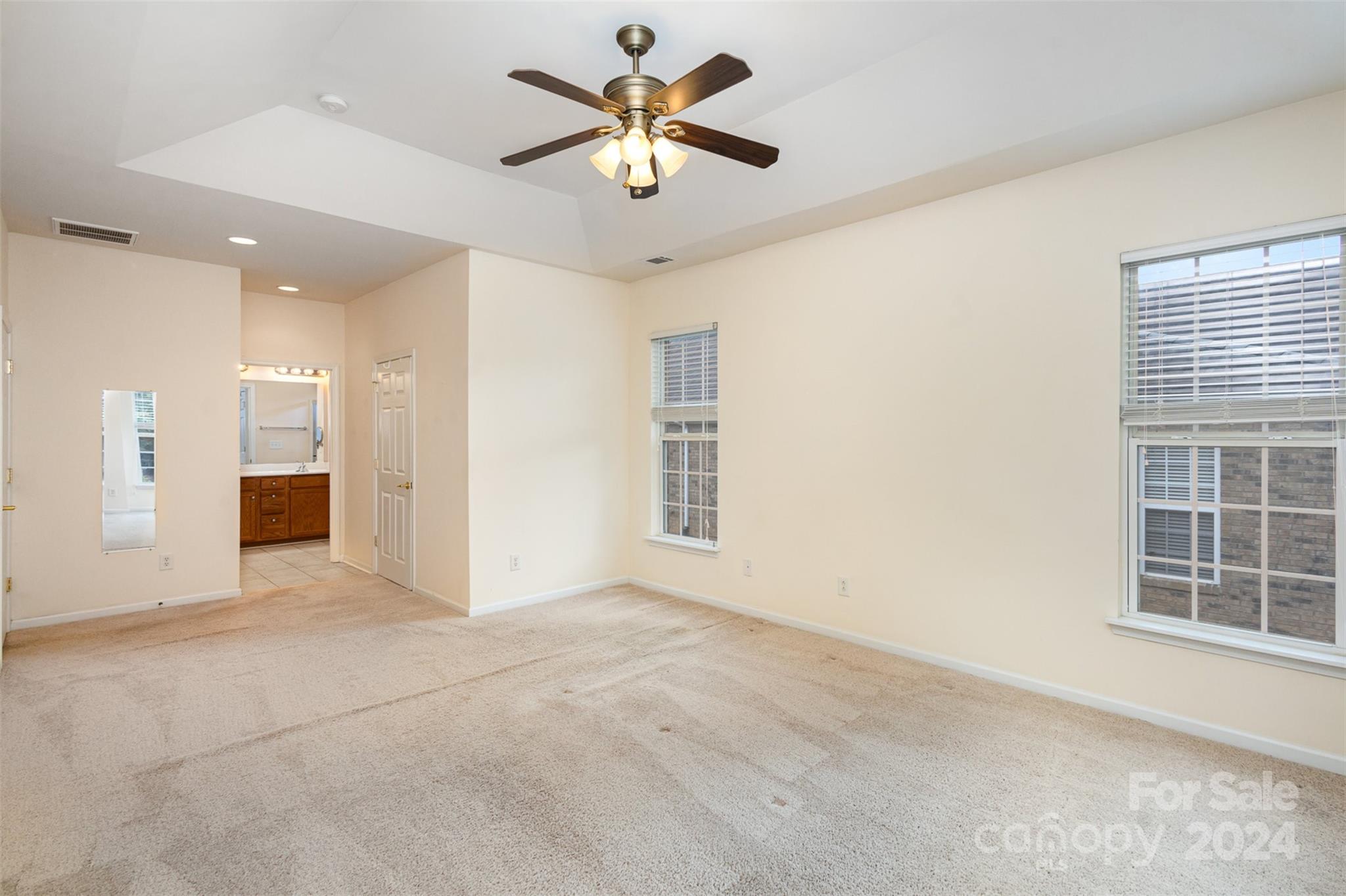 6815 Cinnamon Circle