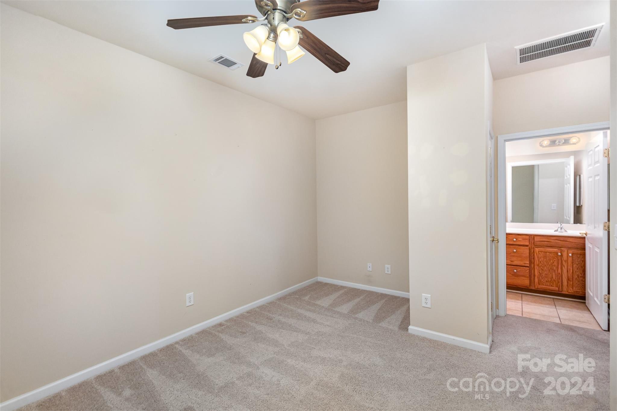 6815 Cinnamon Circle