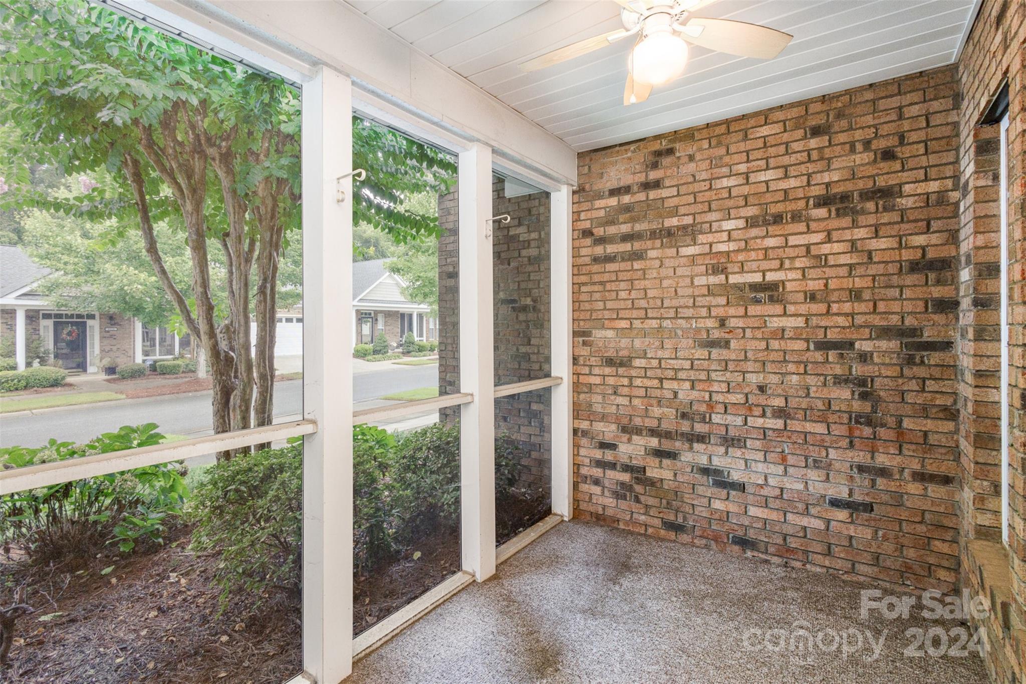 6815 Cinnamon Circle