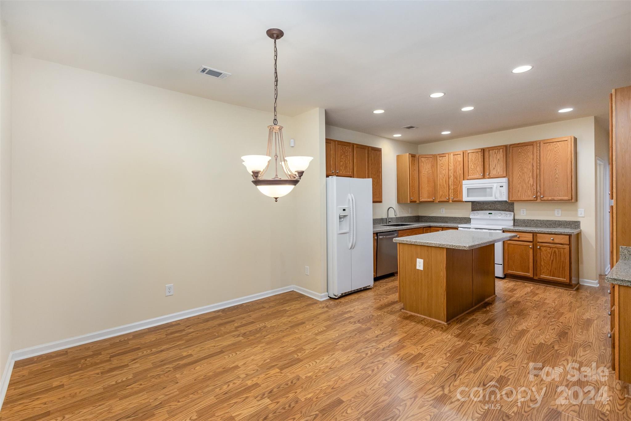 6815 Cinnamon Circle