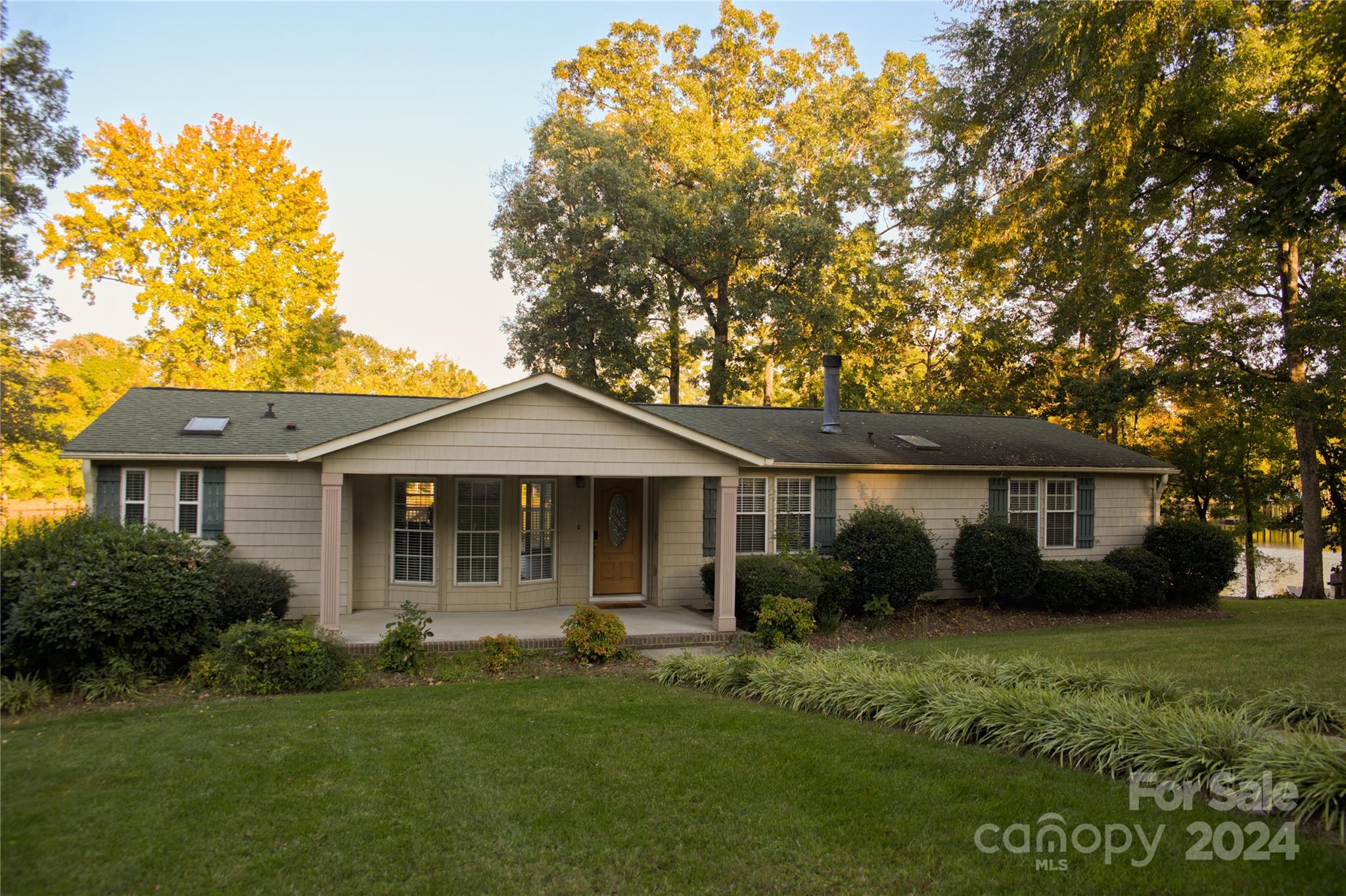2315 Meffert Lane