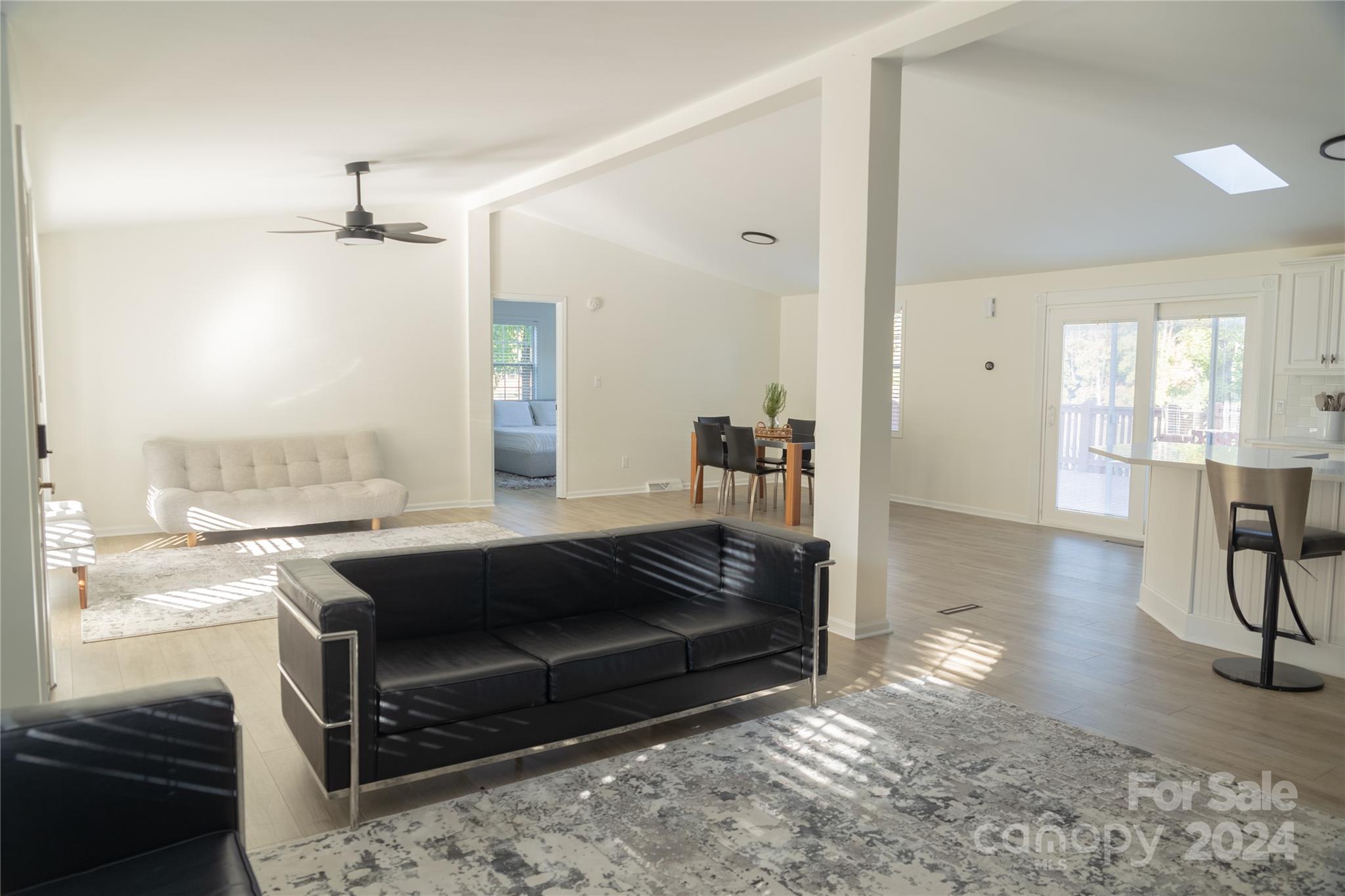 2315 Meffert Lane