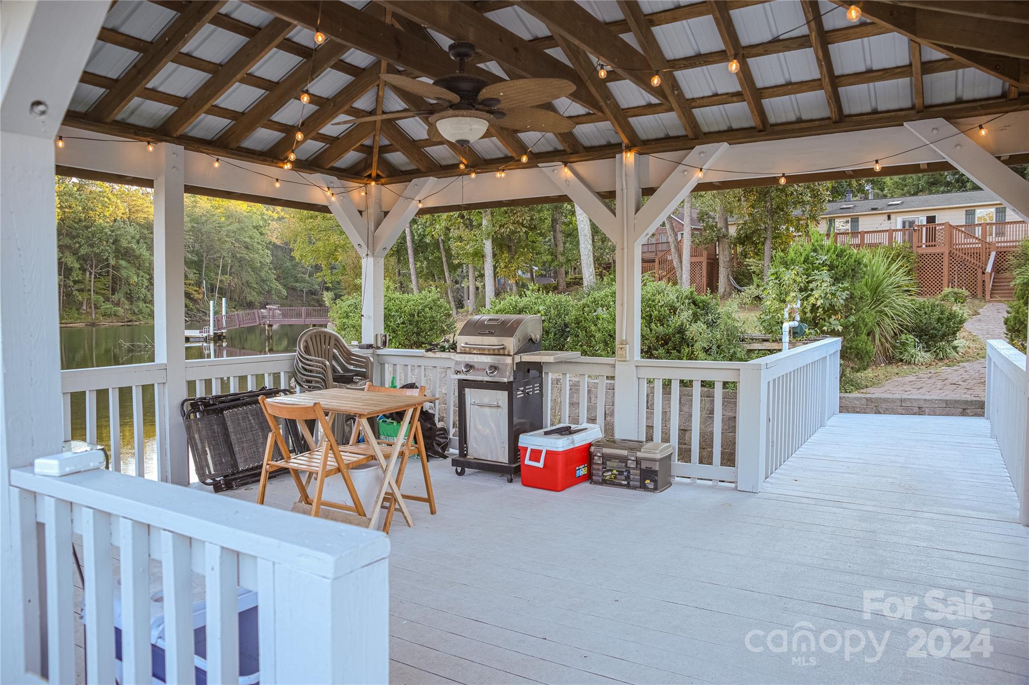2315 Meffert Lane