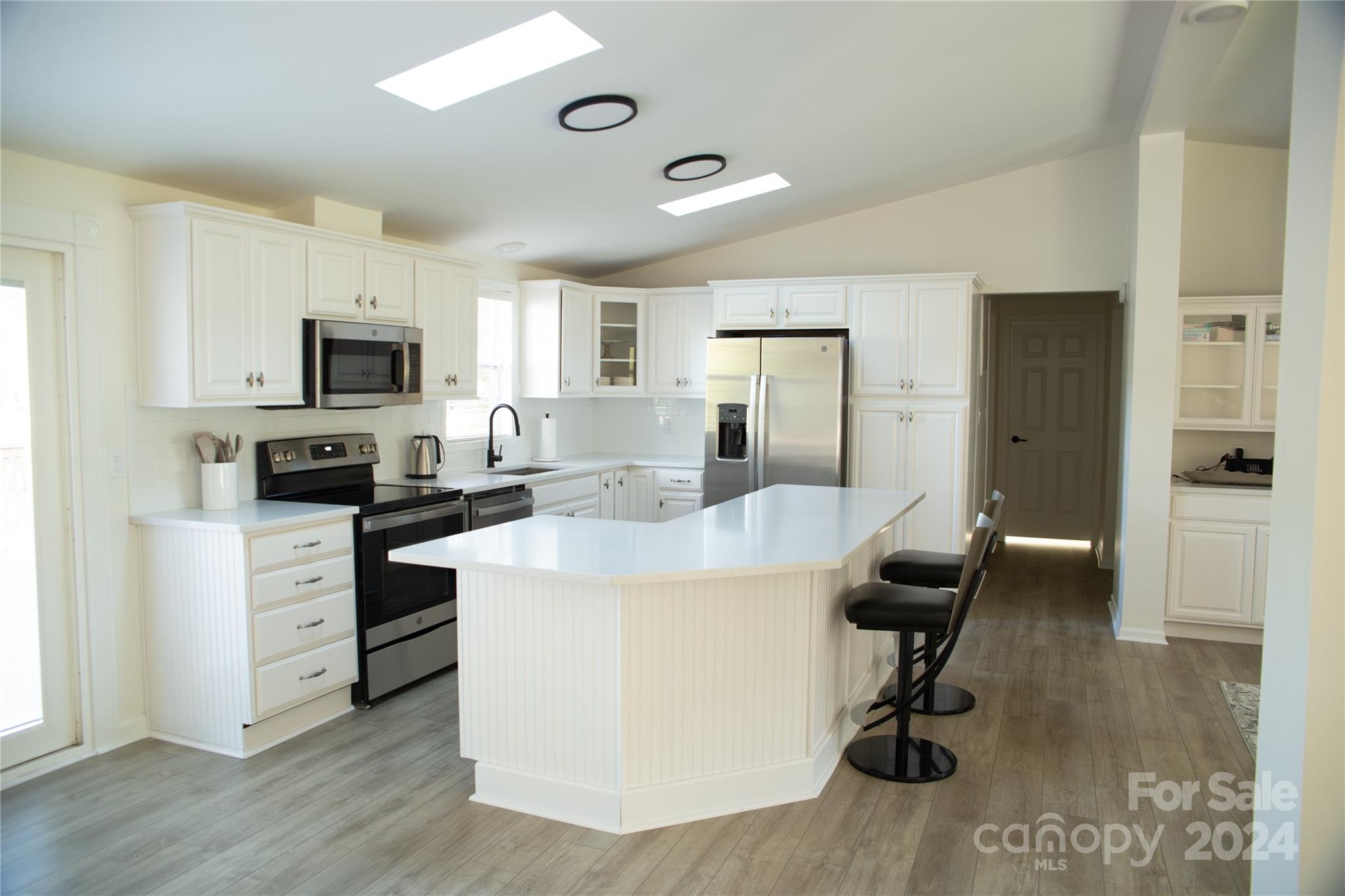 2315 Meffert Lane