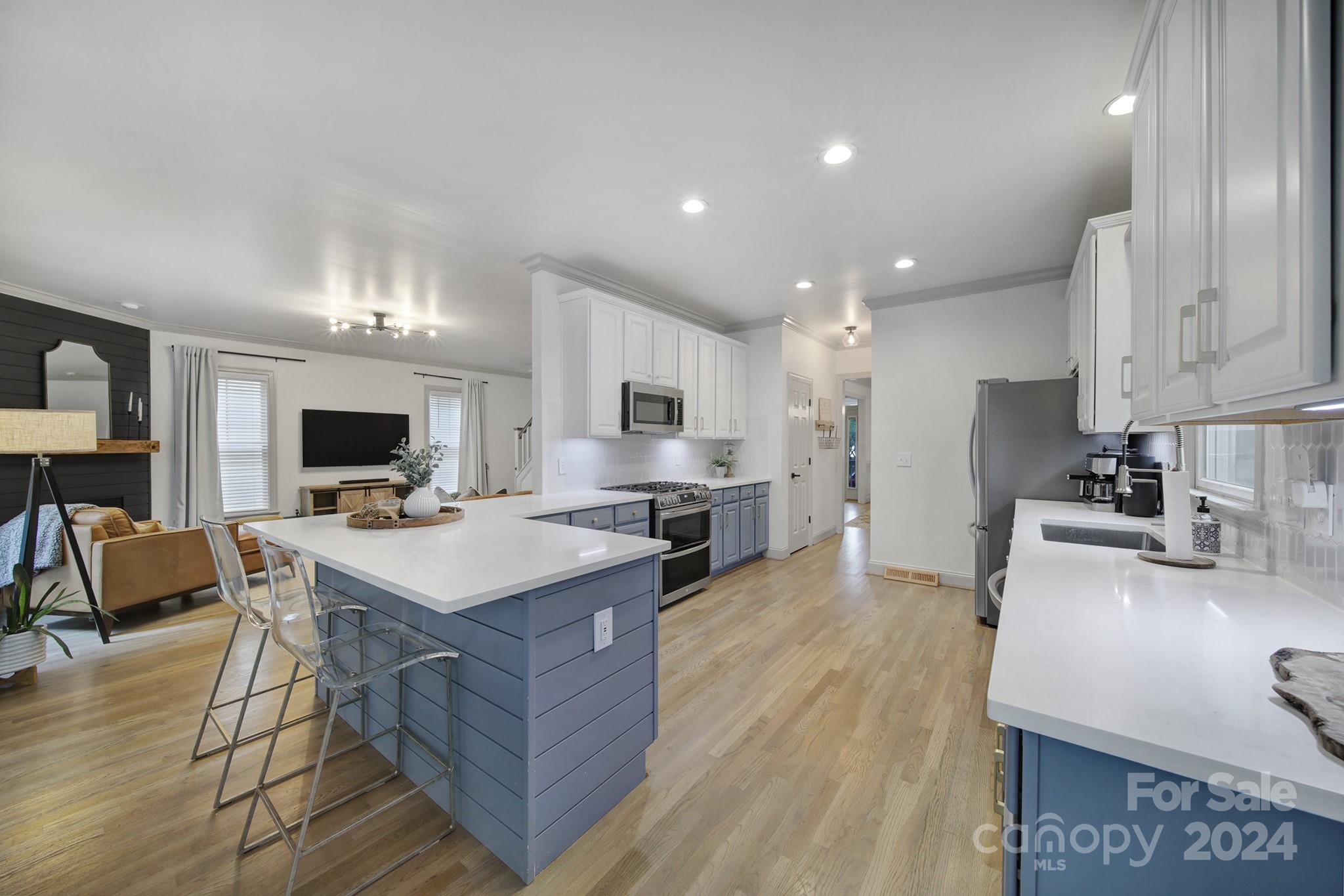 4230 Settler Heights Drive