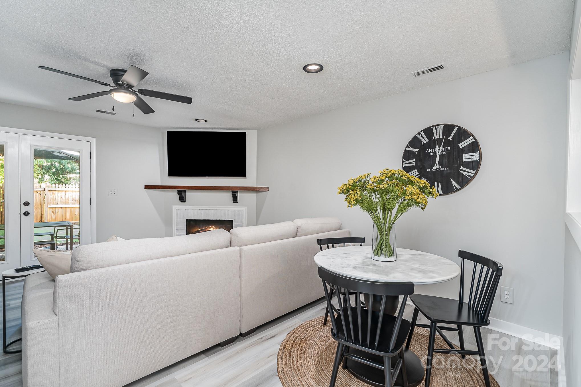 9019 Nolley Court Unit: E