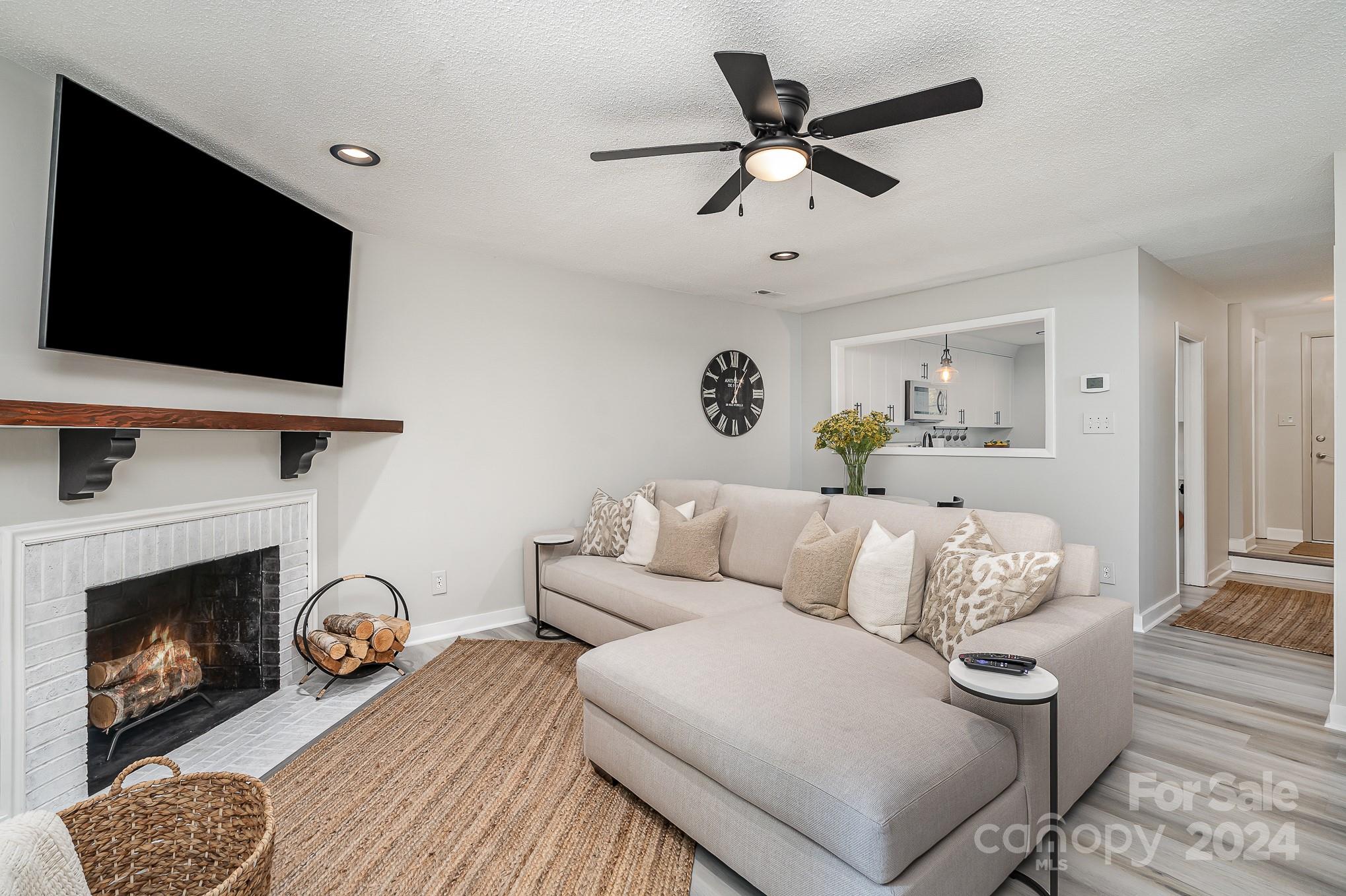 9019 Nolley Court Unit: E