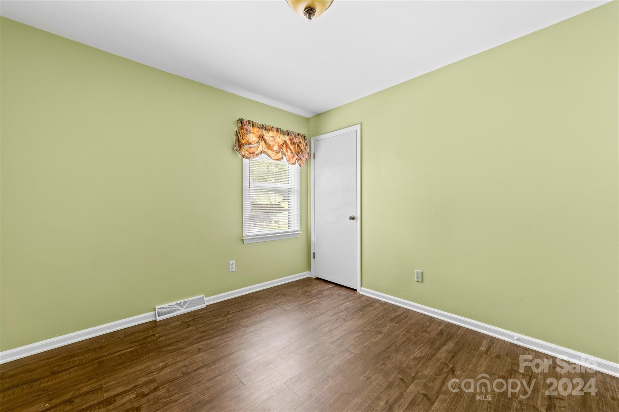 5305 Reid Road