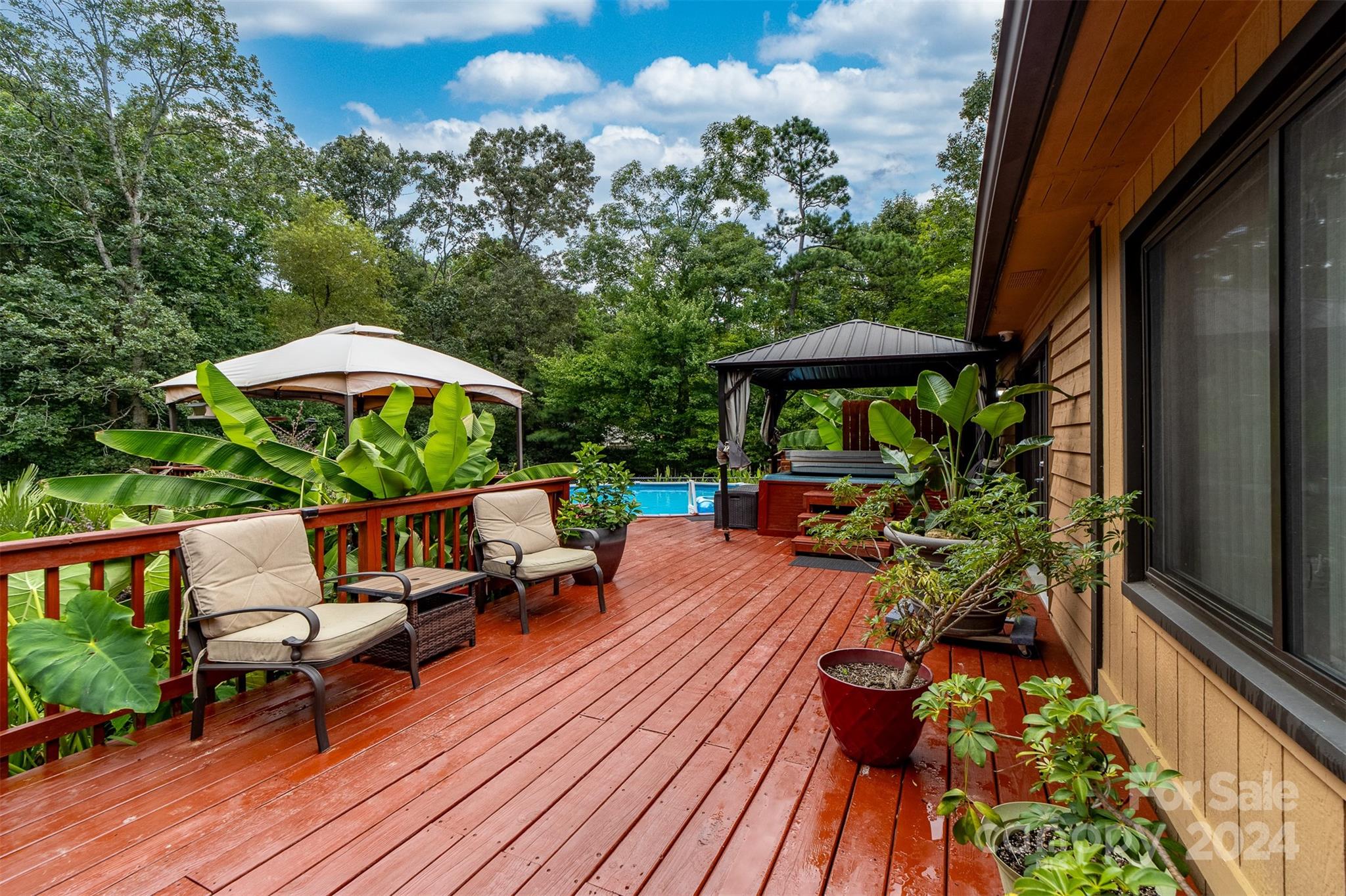 5305 Reid Road