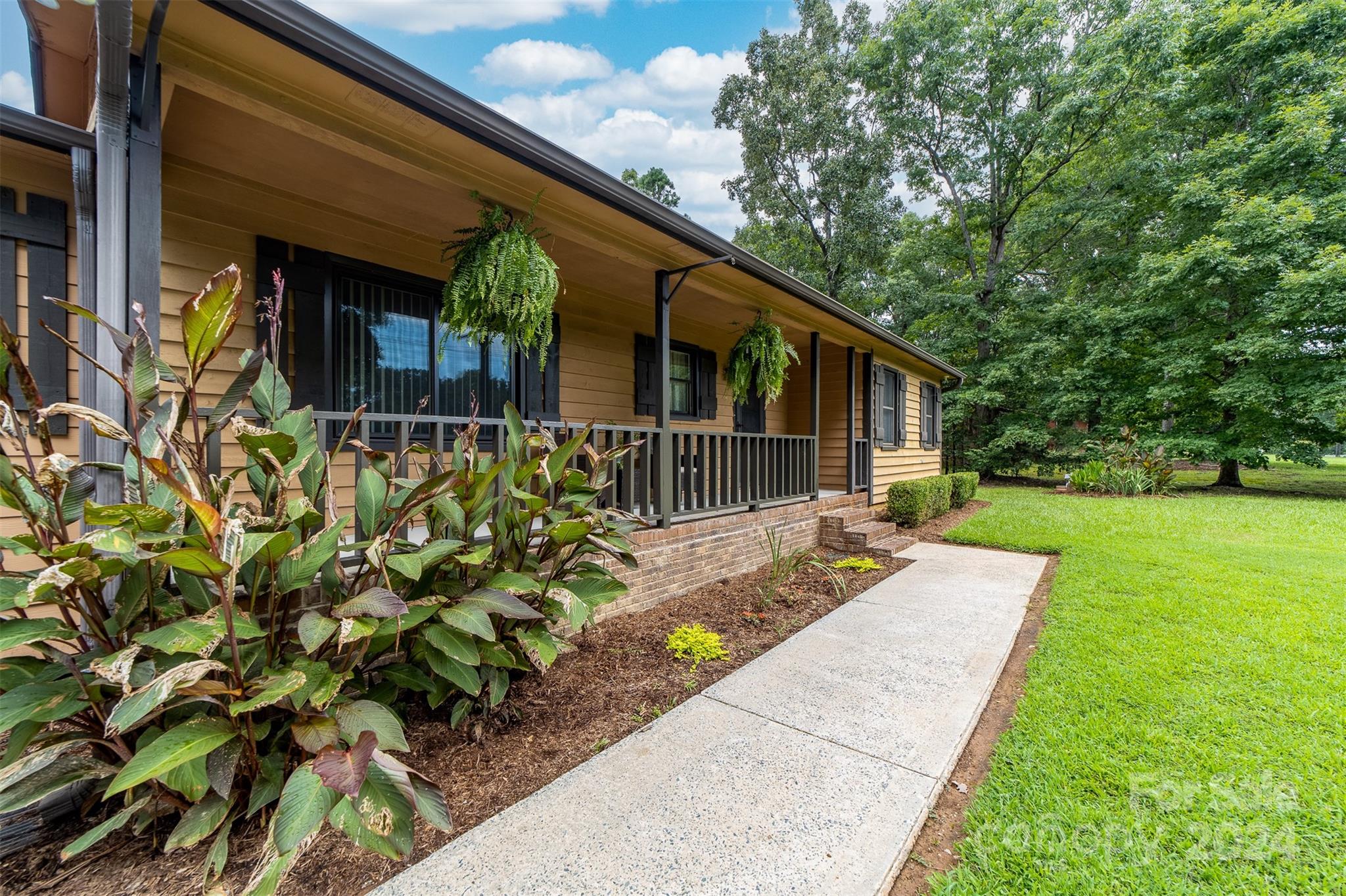 5305 Reid Road