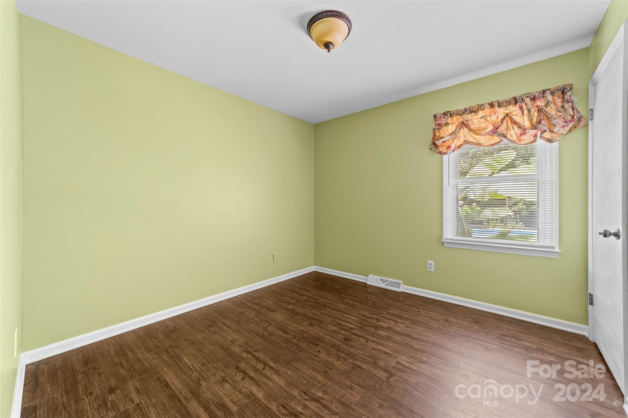 5305 Reid Road