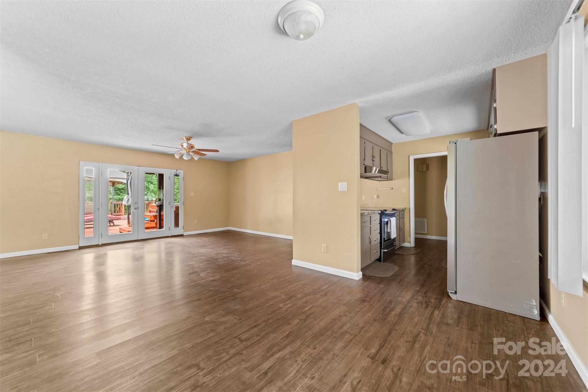 5305 Reid Road