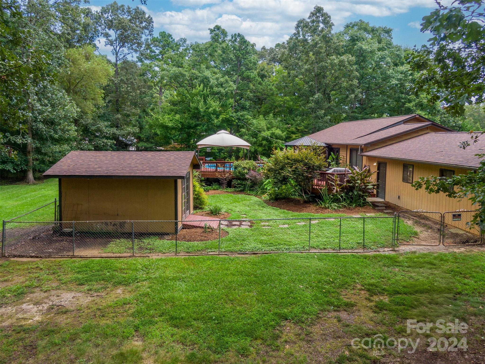 5305 Reid Road
