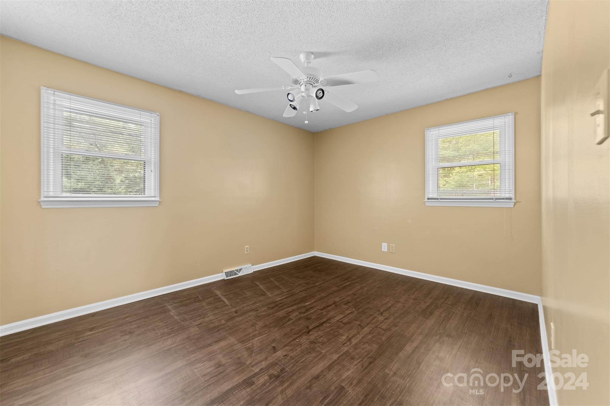 5305 Reid Road