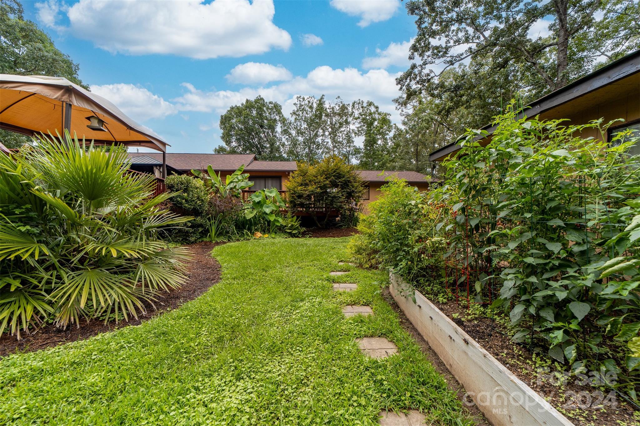 5305 Reid Road