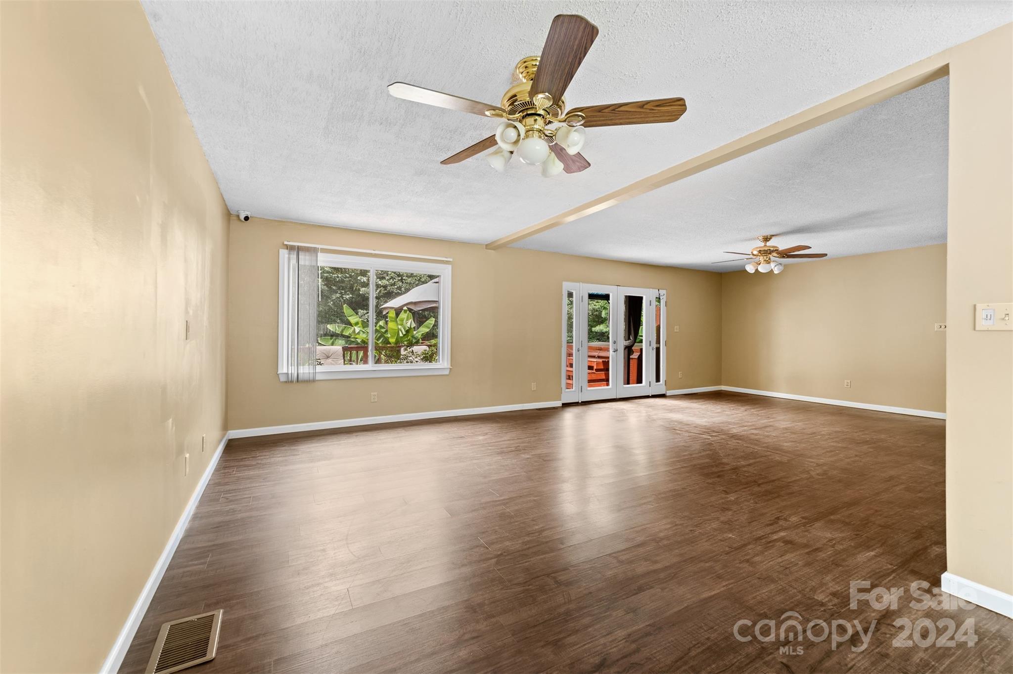 5305 Reid Road