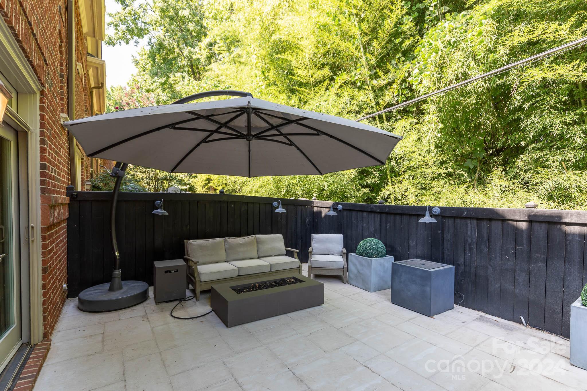 885 Park Slope Drive