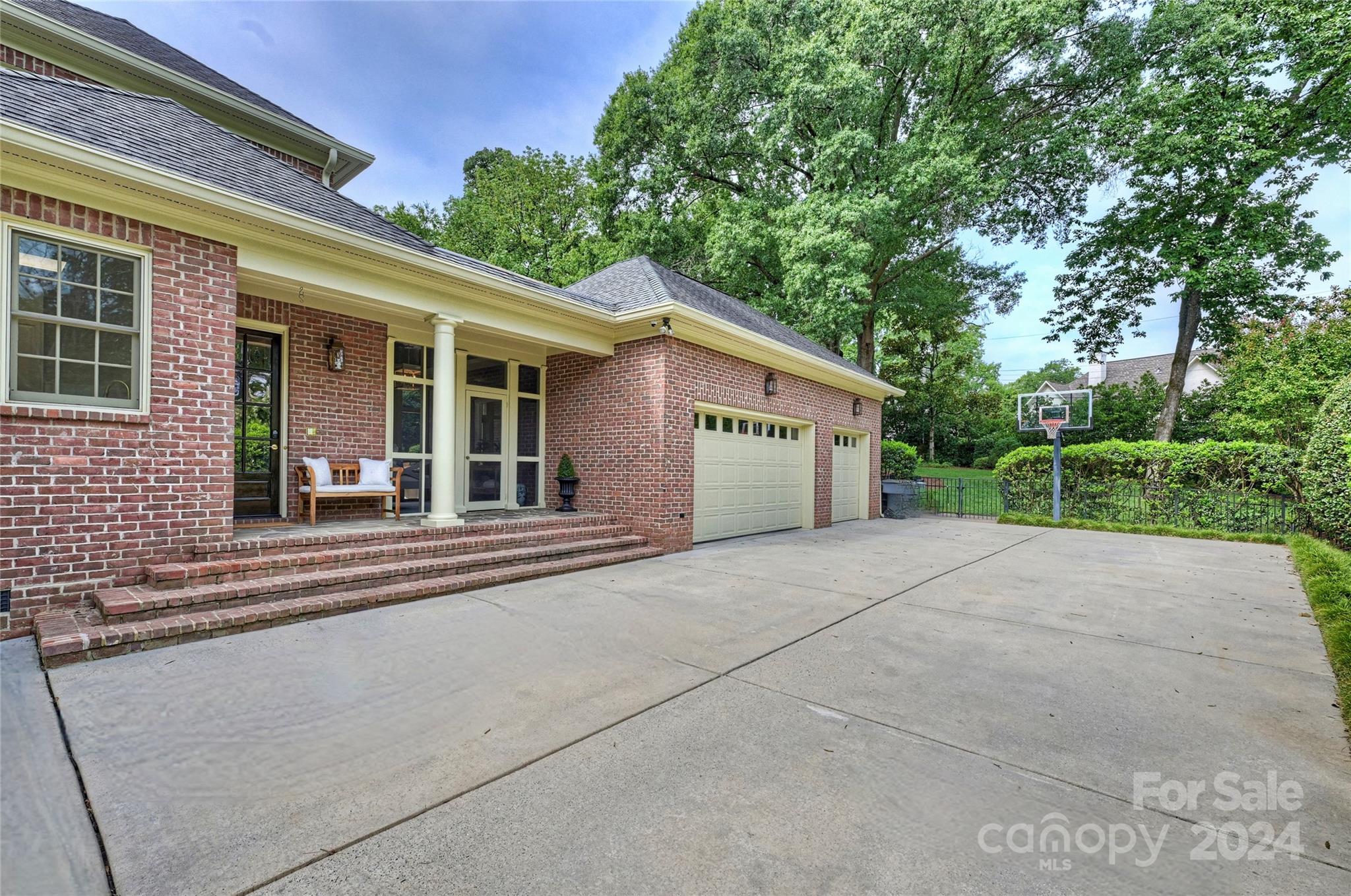 1526 Coventry Road