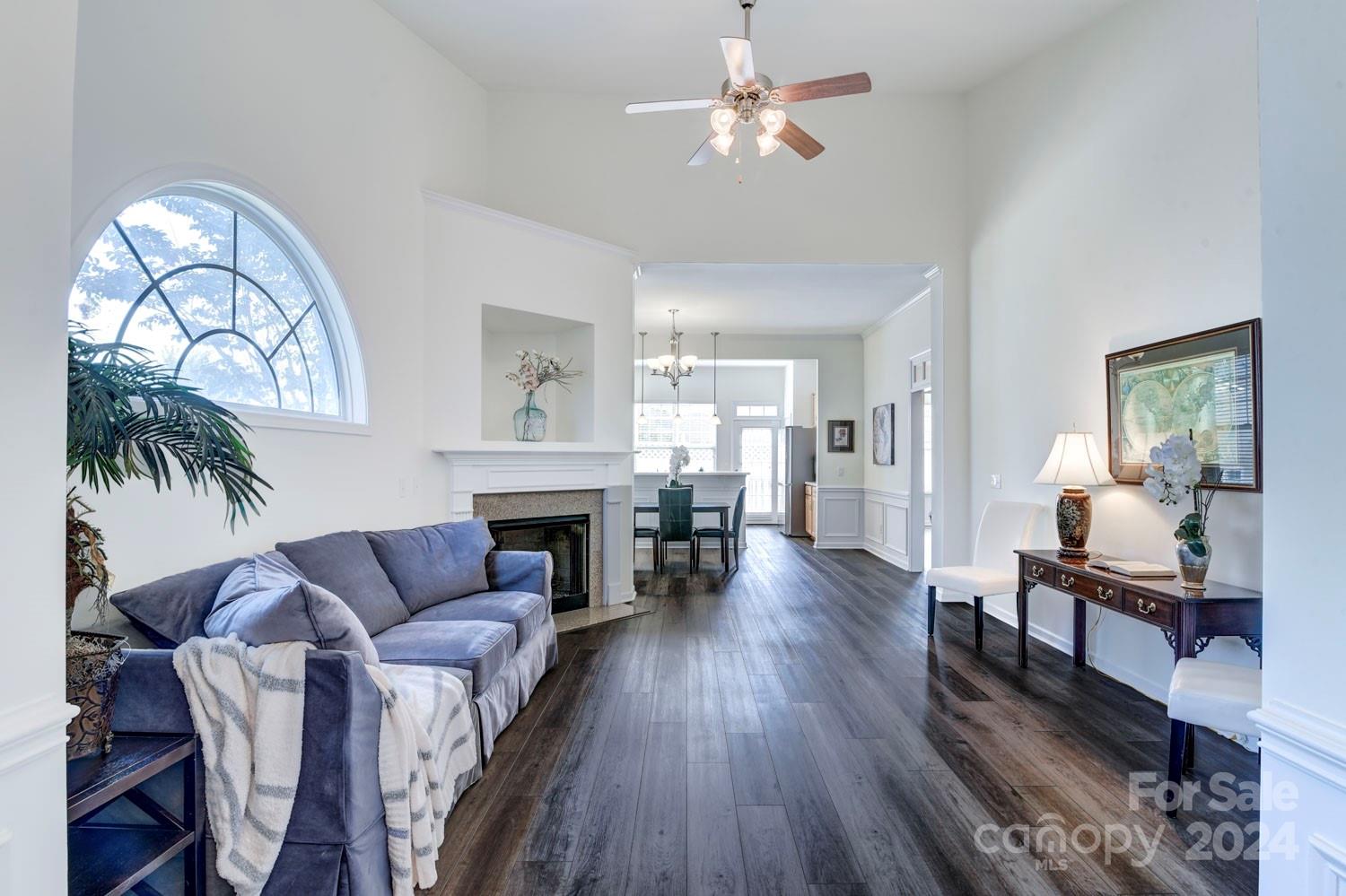 120 Falling Ridge