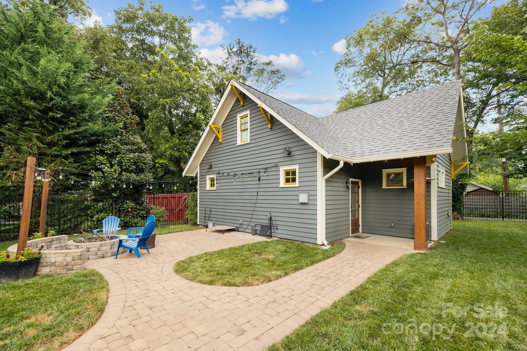 208 Grandin Road